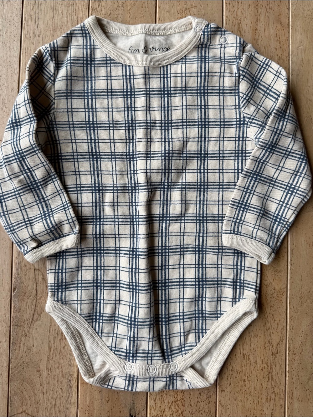 Fin and Vince onesie 12-18m